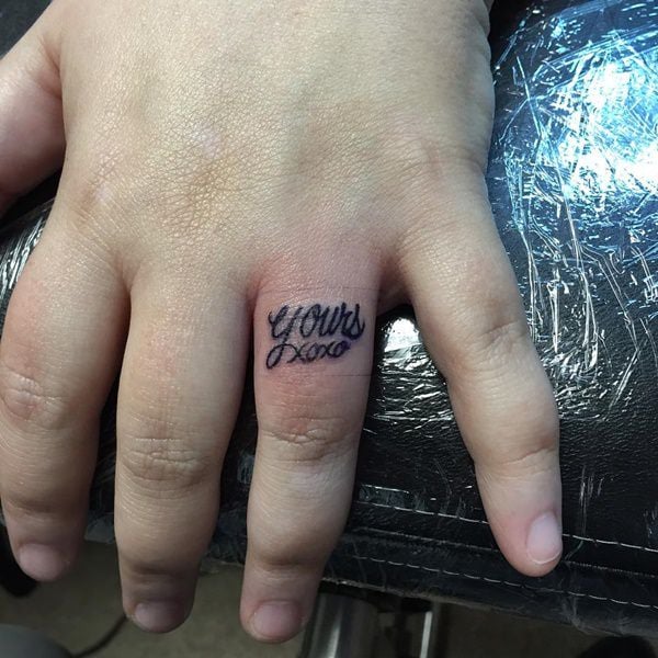 Bedeutung finger ring am tattoo Air Force