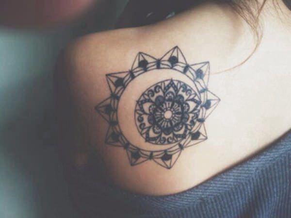 Sonne und Monds tattoo 140