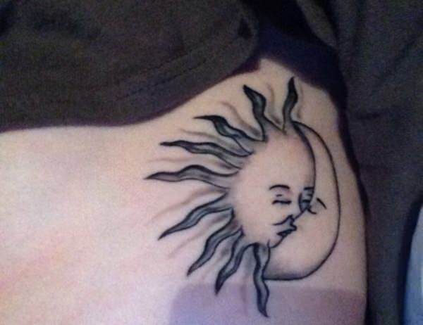 Sonne und Monds tattoo 195