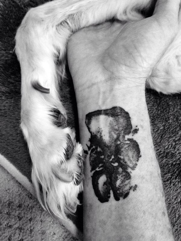 hund tattoo 82