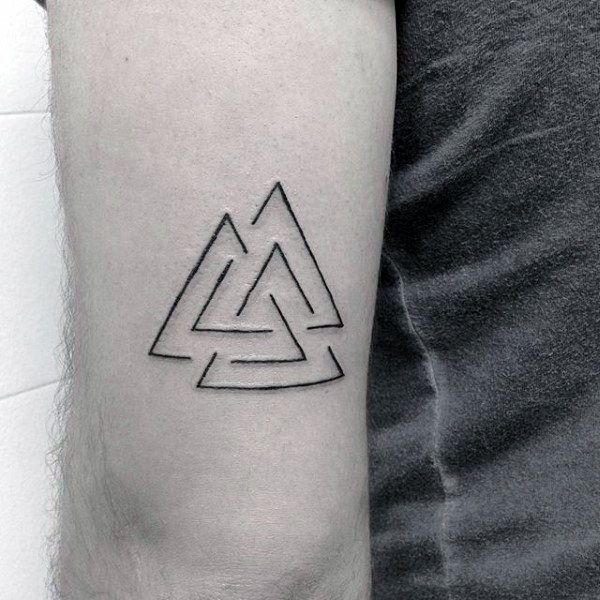 Bedeutung bermuda dreieck tattoo Geometrische Tattoos