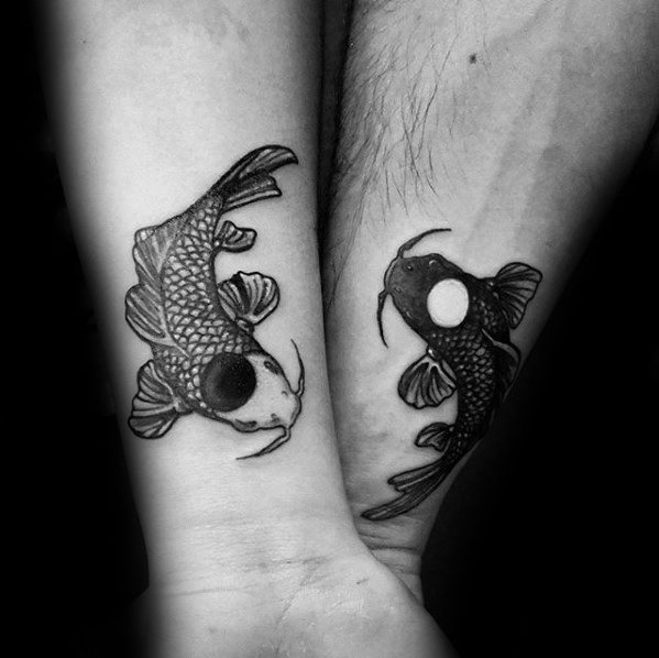Koi-Fischen Yin-Yang bilden tattoo 22