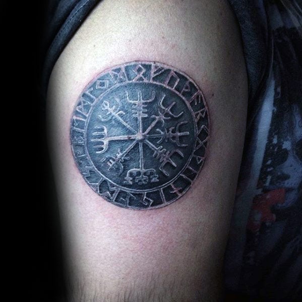 vegvisir-wikinger-kompass-tattoo 100