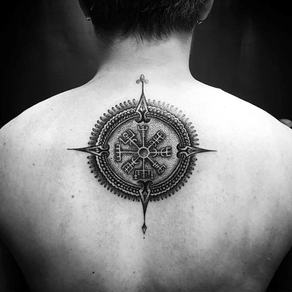 vegvisir-wikinger-kompass-tattoo 22