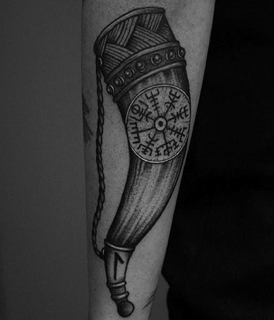 vegvisir-wikinger-kompass-tattoo 30