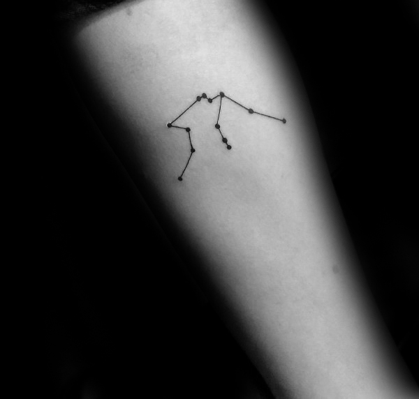 Wassermann-Sternzeichen-Tattoo 124