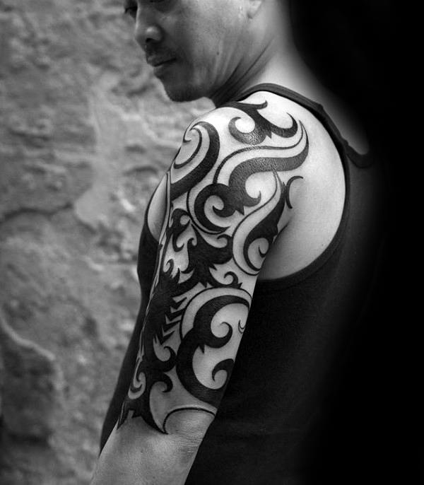 halber arm tribal tattoo mann 47