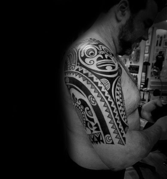 halber arm tribal tattoo mann 67