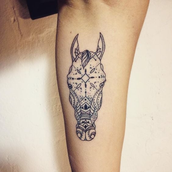 pferd tattoo 44