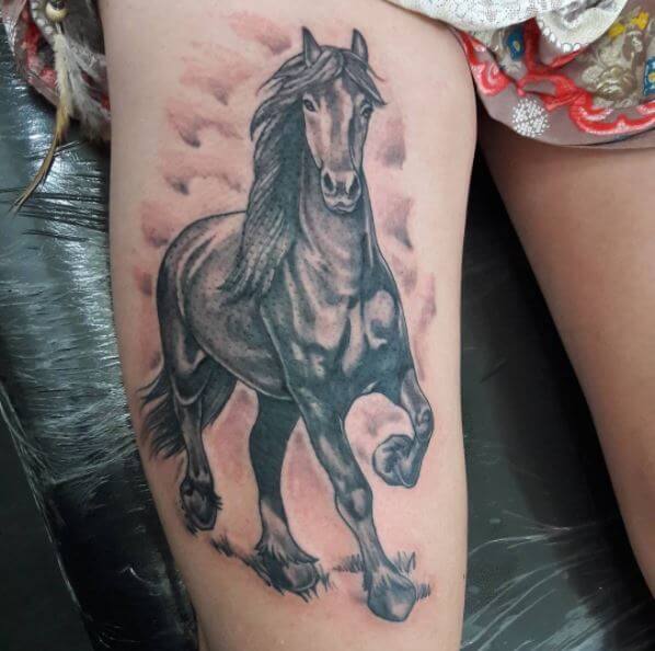 pferd tattoo 86