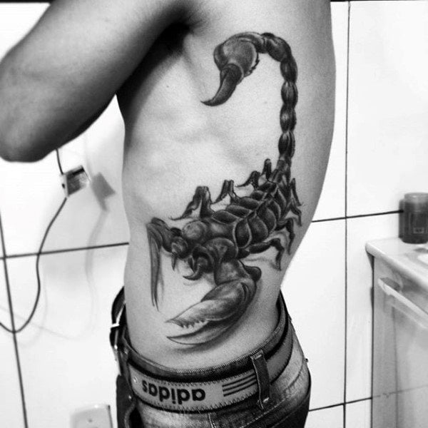 skorpion tattoo 200