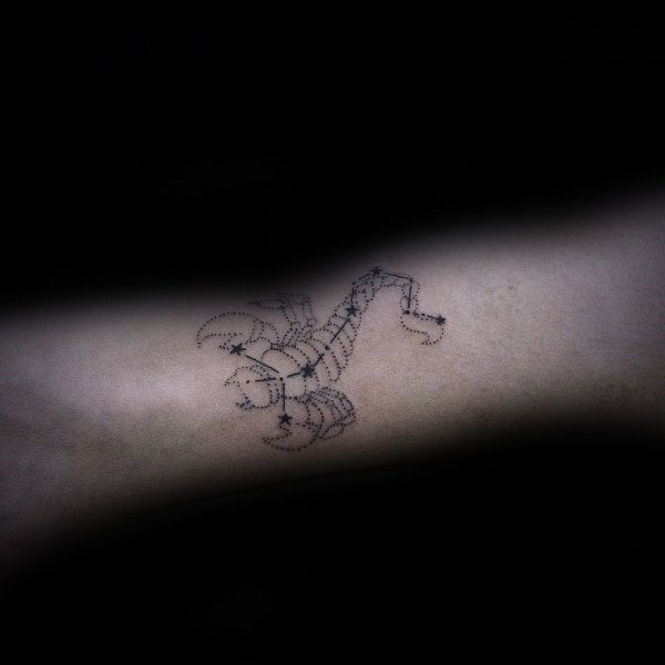 skorpion tattoo 284