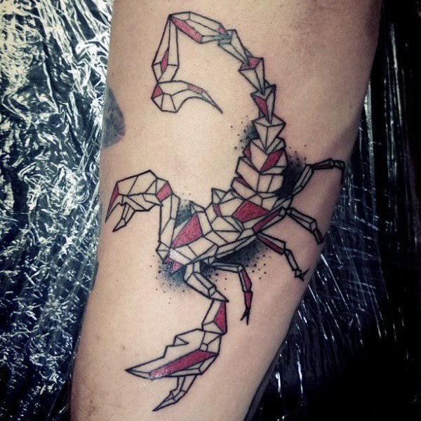 skorpion tattoo 305