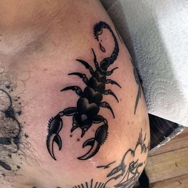 skorpion tattoo 320