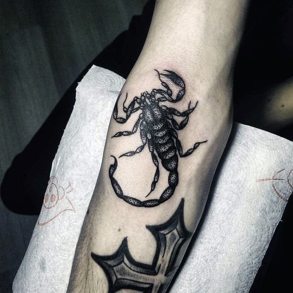 skorpion tattoo 326