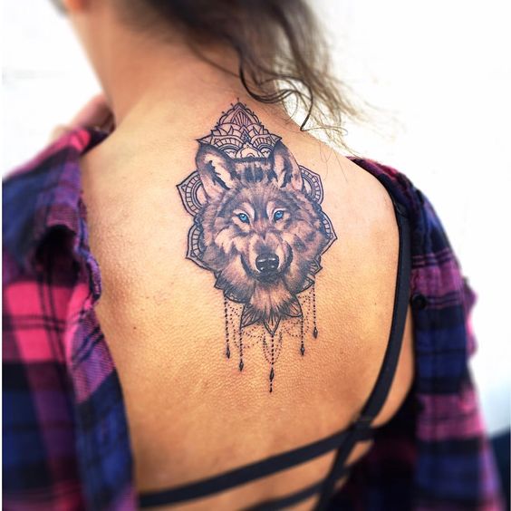 Mit tattoo frau bedeutung wolfskopf SKIN STORIES