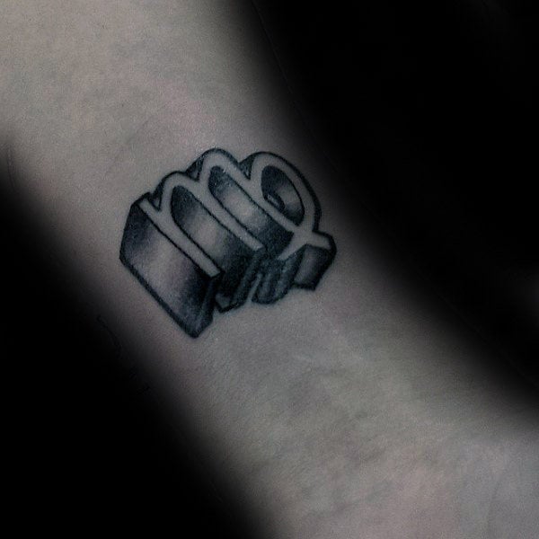 Jungfrau tattoo 01