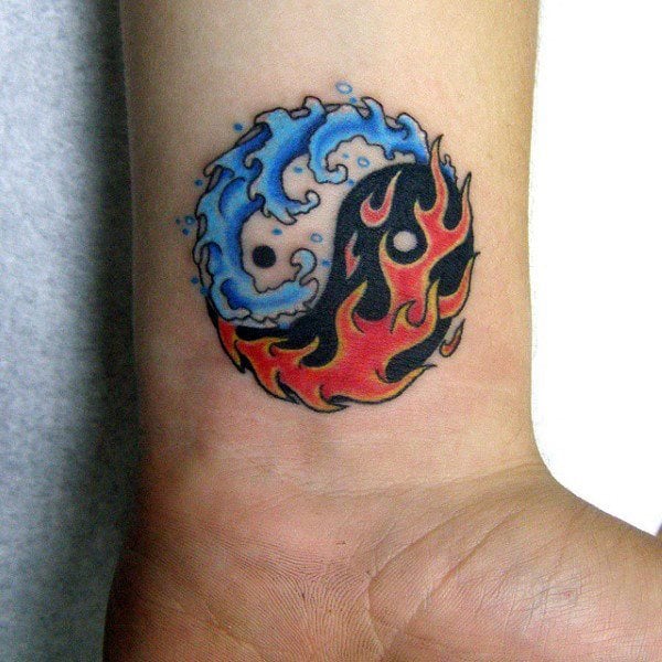 yin yang symbole tattoo 107