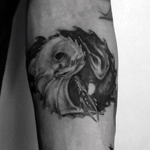 yin yang symbole tattoo 87