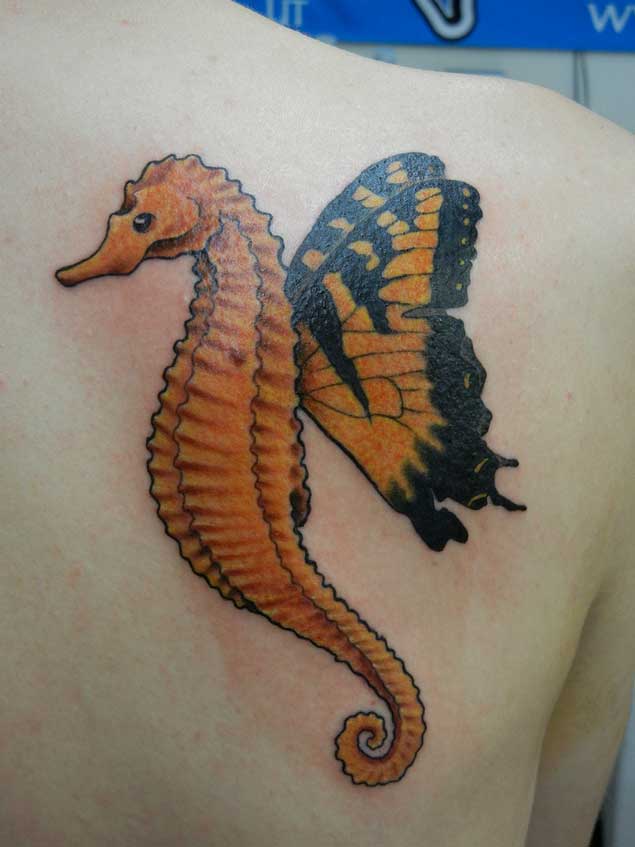seepferdchen tattoo 95