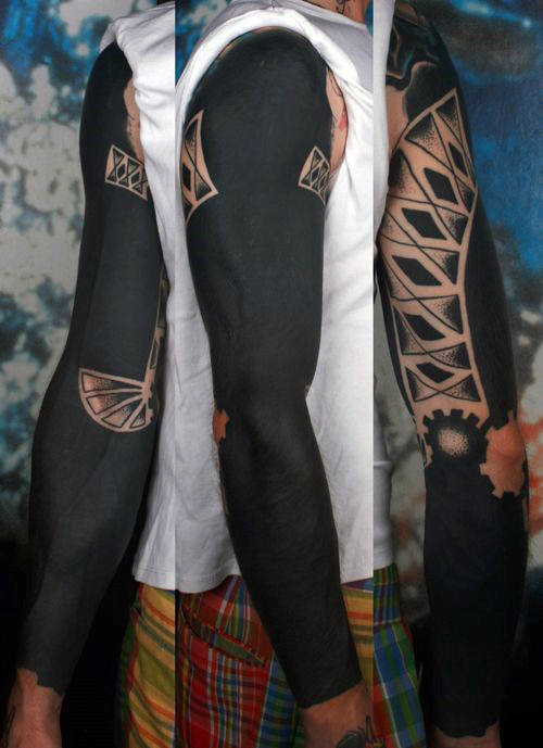 schwarz blackwork tattoo 31