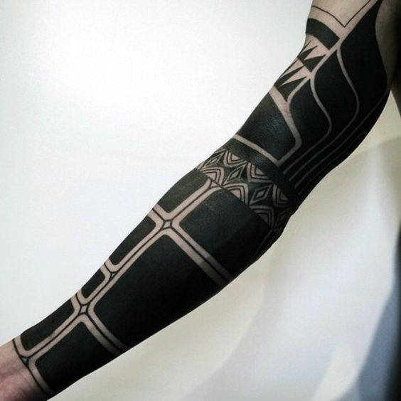 schwarz blackwork tattoo 79