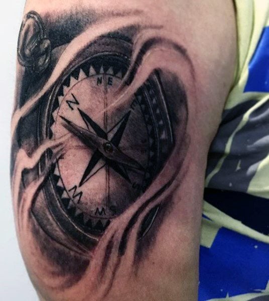 kompass tattoo 94