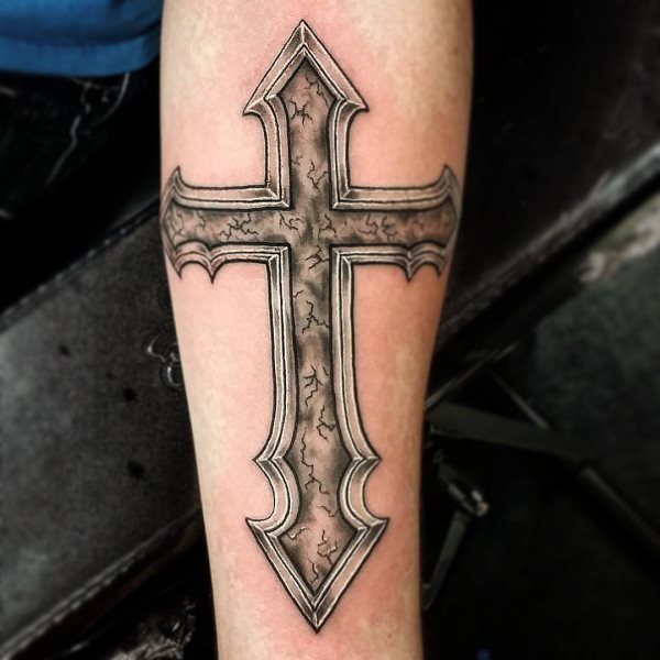 kreuz tattoo 170