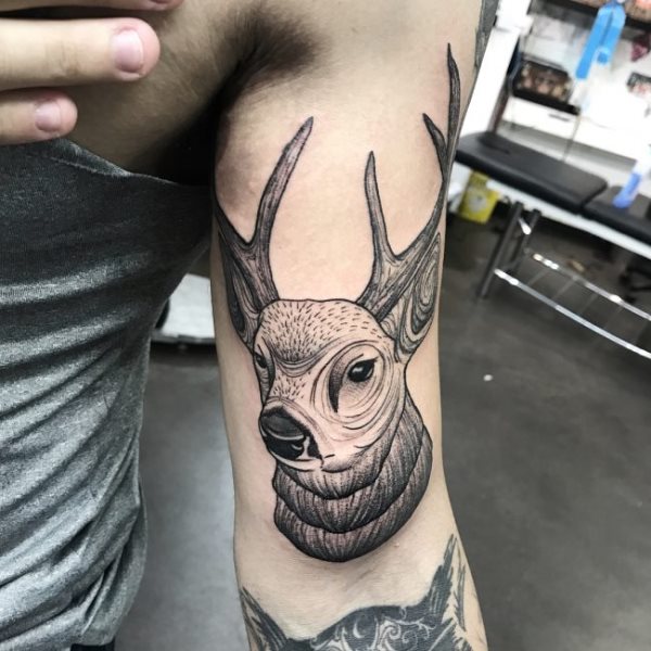 hirsch tattoo 52