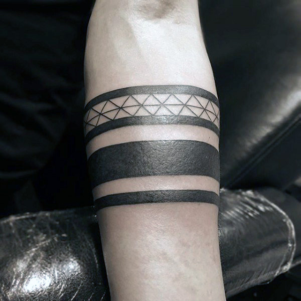 schwarze Armband-Tattoo 65