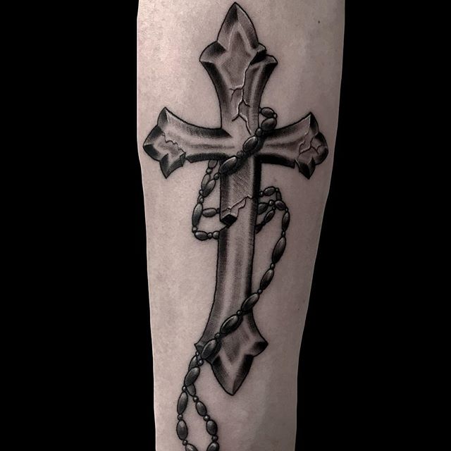 cross tattoo 51