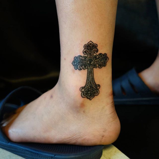 cross tattoo 71