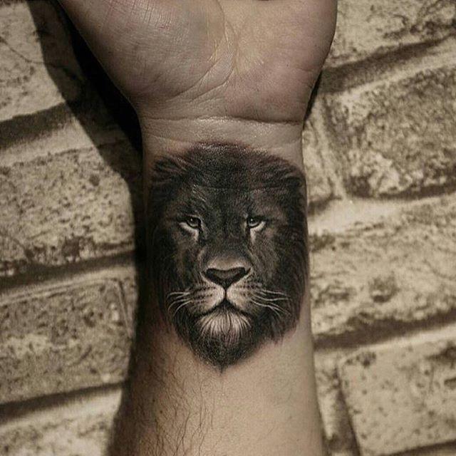 lion tattoo 115