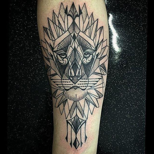 lion tattoo 41