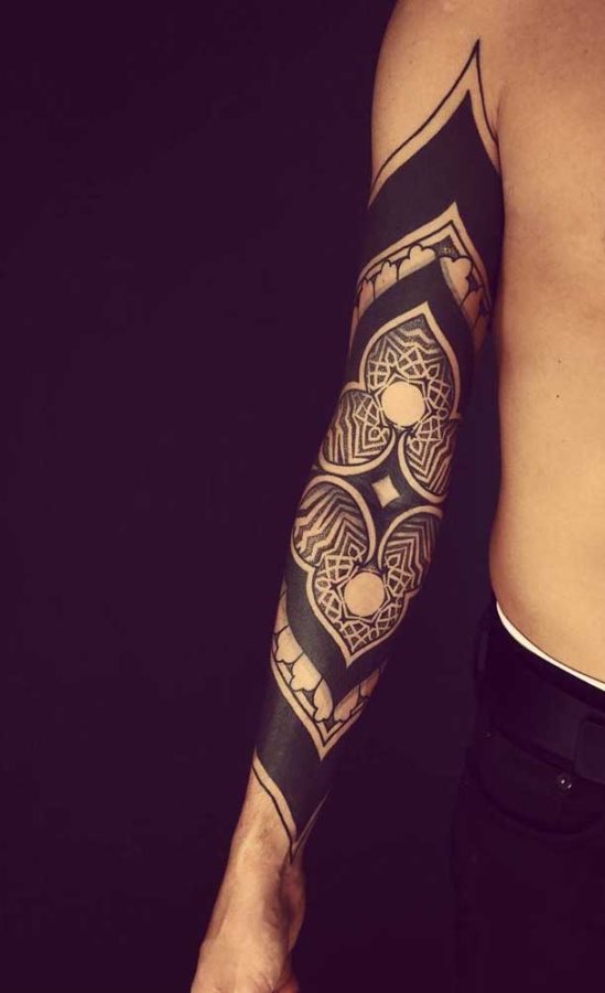 60 Tribal Tattoos (with their meanings)