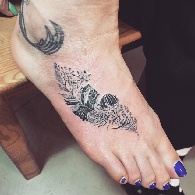 tatuaje en el pie 191