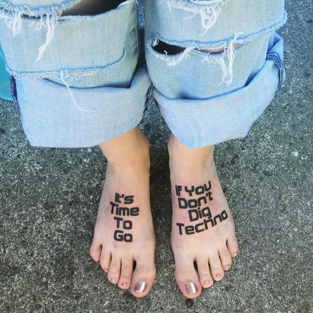 tatuaje en el pie 241