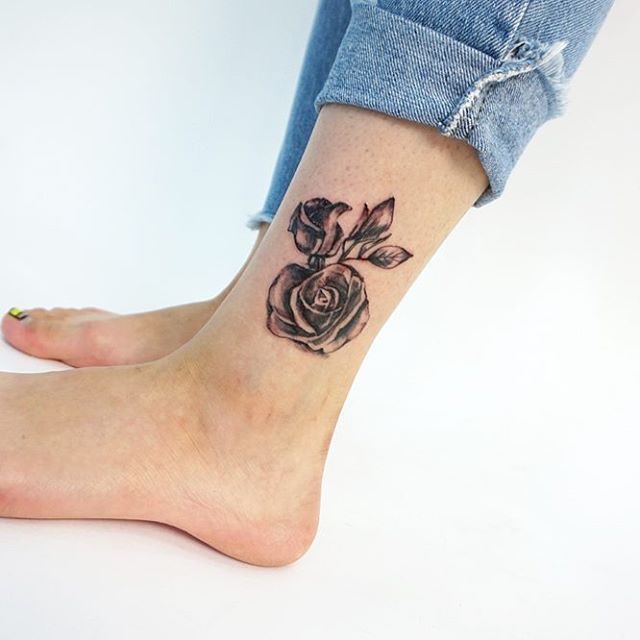tatuaje en el tobillo 741