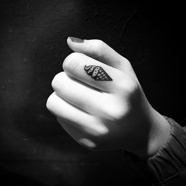 tatuaje en la mano 131