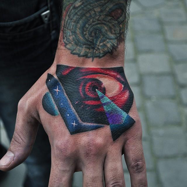 tatuaje en la mano 201