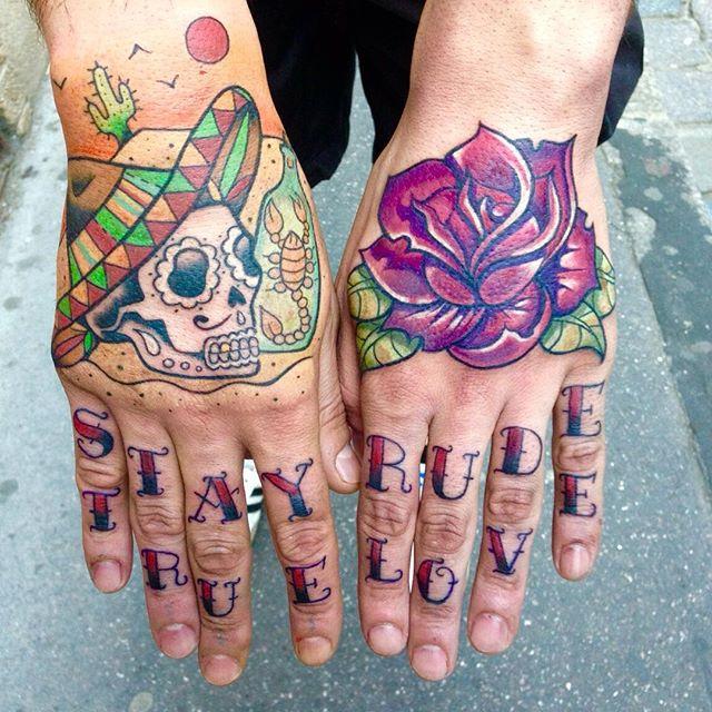 tatuaje en la mano 511