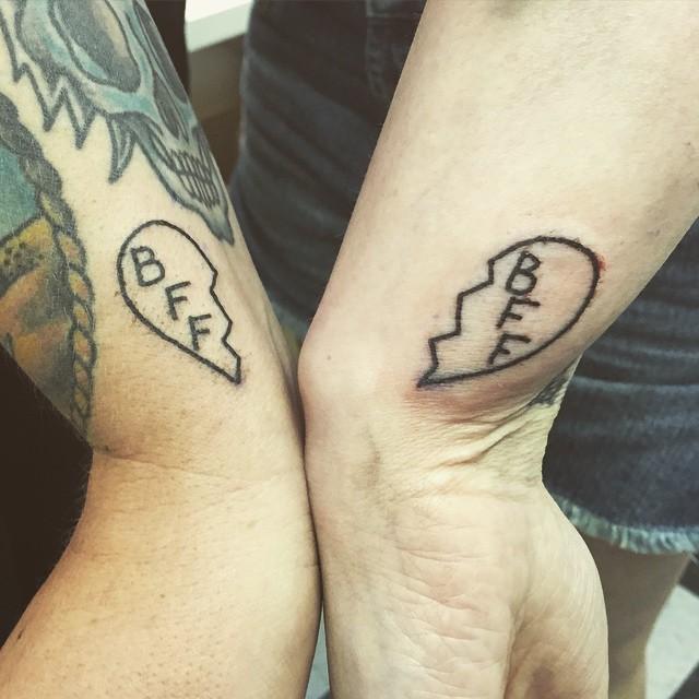 tatuaje mejores amigos 431