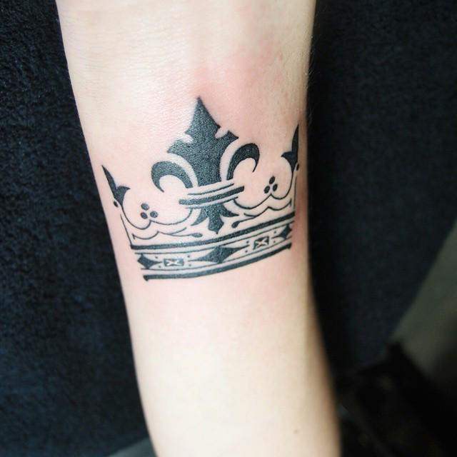 tatuaje corona 71