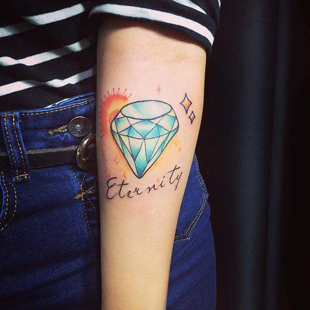 tatuaje diamante 351