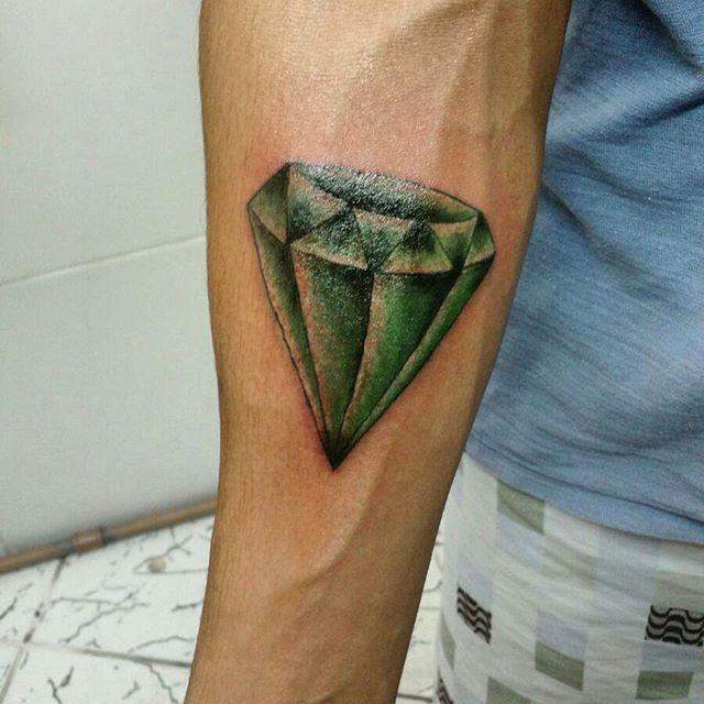 tatuaje diamante 461