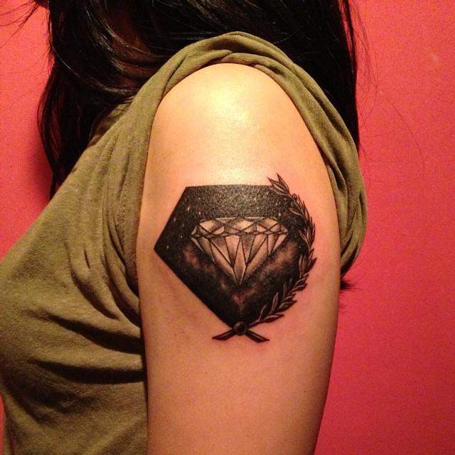 tatuaje diamante 621