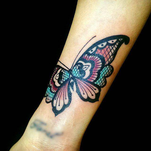 tatuaje mariposa 541