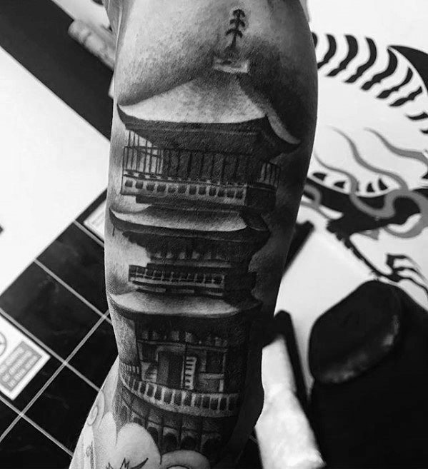 tatuaje pagoda 82