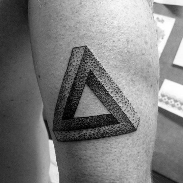 tatuaje triangulo penrose 18