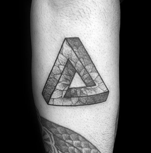 tatuaje triangulo penrose 70